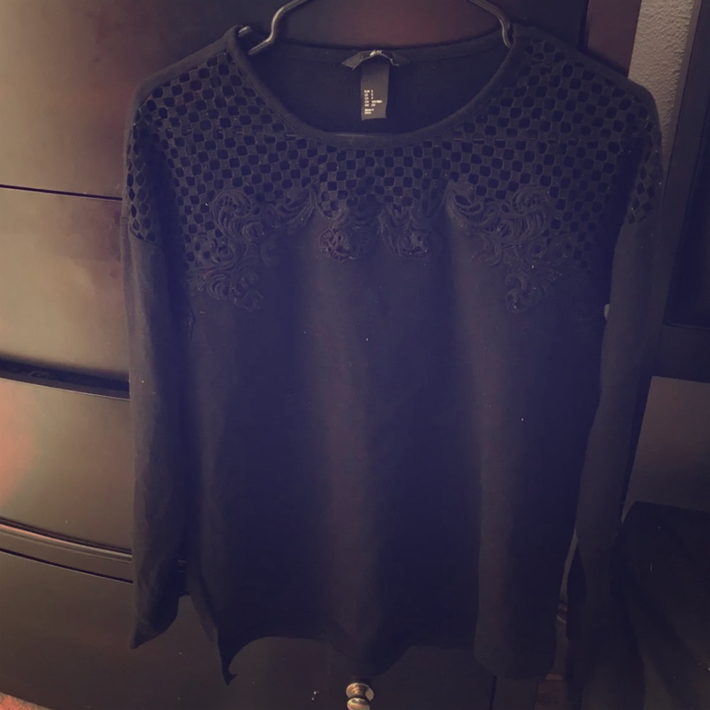 Black H&M sweater